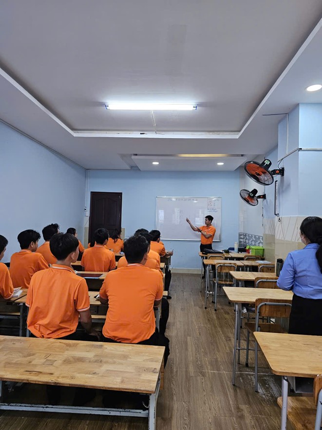 Bài 4: Học tiếng nhật & Rèn luyện kỹ năng phỏng vấn